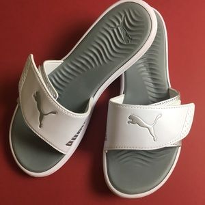 PUMA Surfcat Women's Slides - White/Silver- US 8
